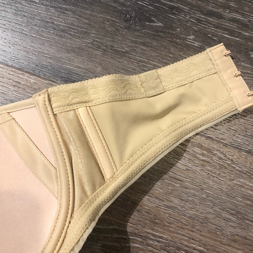 Strapless Bra - image 6